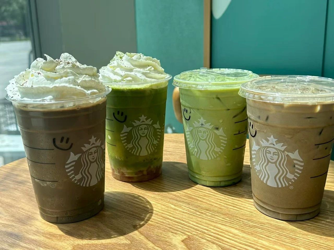 咖啡店喝真奶茶，星巴克打的什么牌？